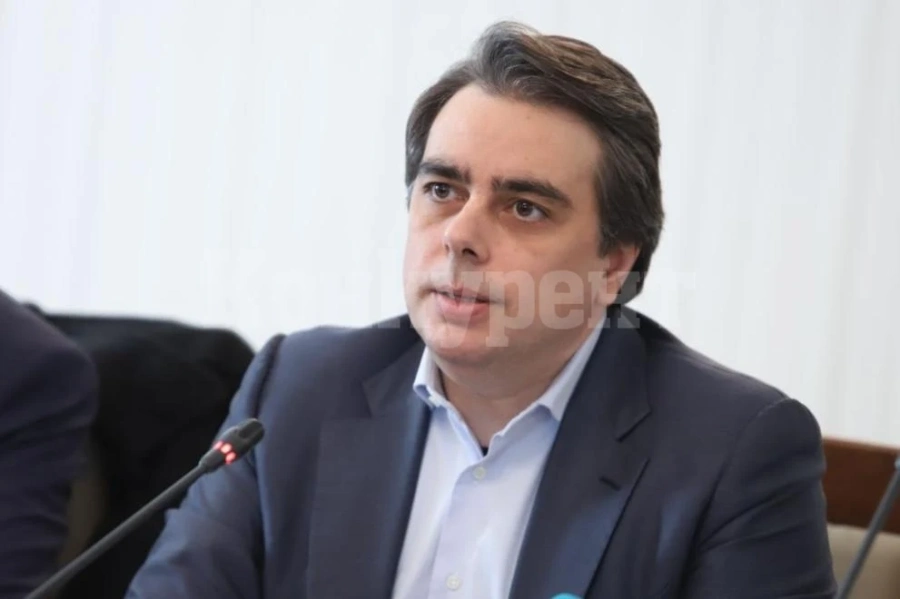 Асен Василев иска мярката 60/40 да приключи на 30 юни