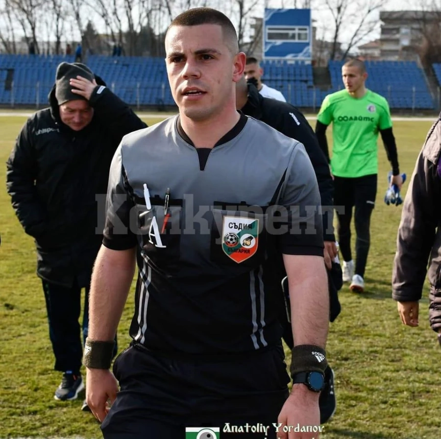 Славян Бойков ще ръководи важен мач за оцеляване на Ботев /Вр/ в U15