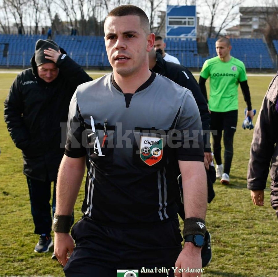 Славян Бойков ще ръководи важен мач за оцеляване на Ботев /Вр/ в U15