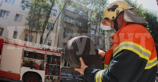 Късо съединение опожари мазе на блок във Видин