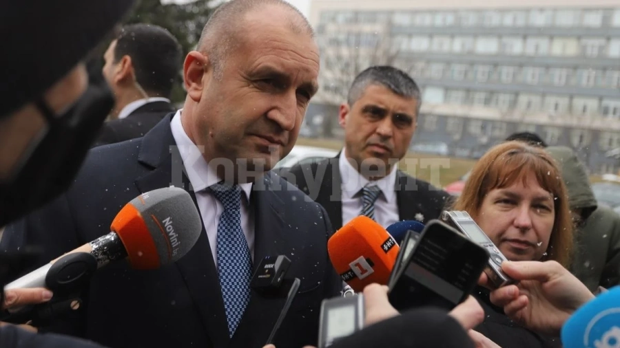 Радев: Предоставянето на оръжие на Украйна е вземане на страна в тази война