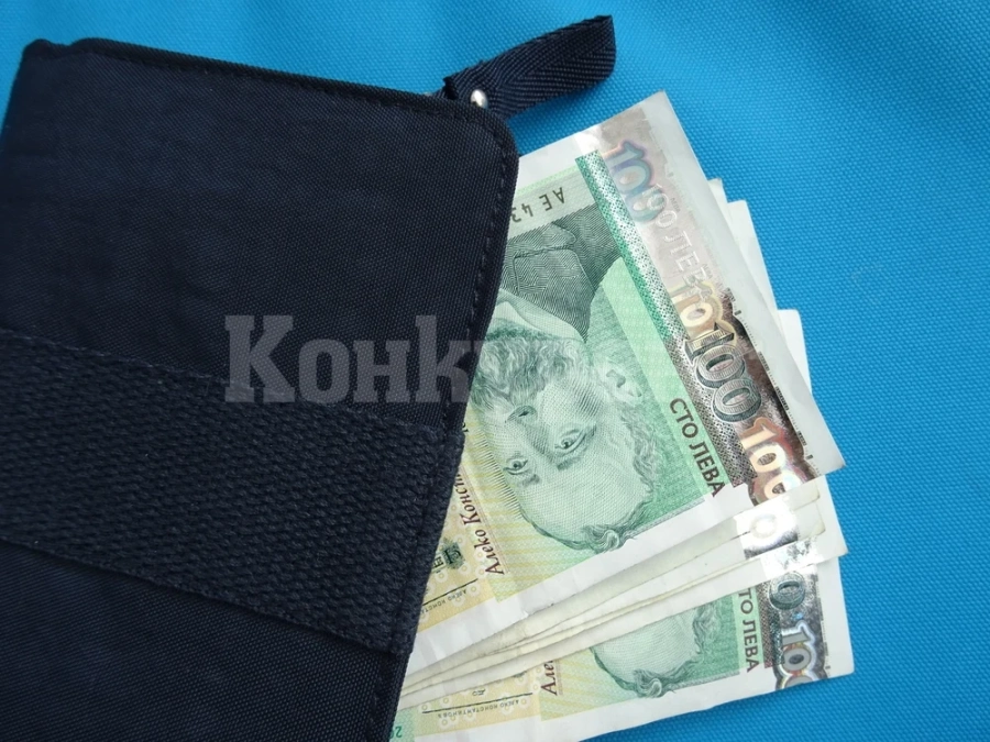 Сръчен апаш задигна портмоне, пълно с пари, от лятна кухня в Бяла Слатина