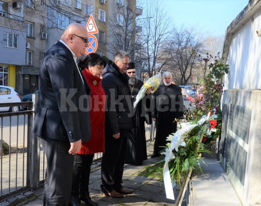 Във Видин положиха венци в памет на унгарския революционер Лайош Кошут
