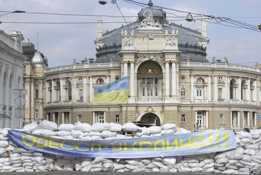 Първа атака в Одеса, обстрелвани са предградията на града