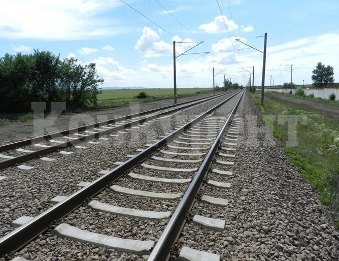 Арестуваха жена, откраднала болтове от жп линия