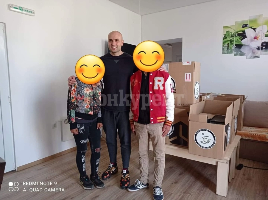 Сдружение „Благотворни приятели“ зарадва с компютри деца в нужда
