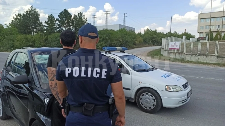 Видинските ченгета спряха монтански „Голф“ и в младеж до шофьора откриха плик с дрога