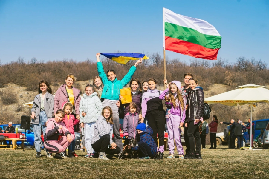 С музика, танци и забавни игри в Моравица посрещнаха пролетта СНИМКИ