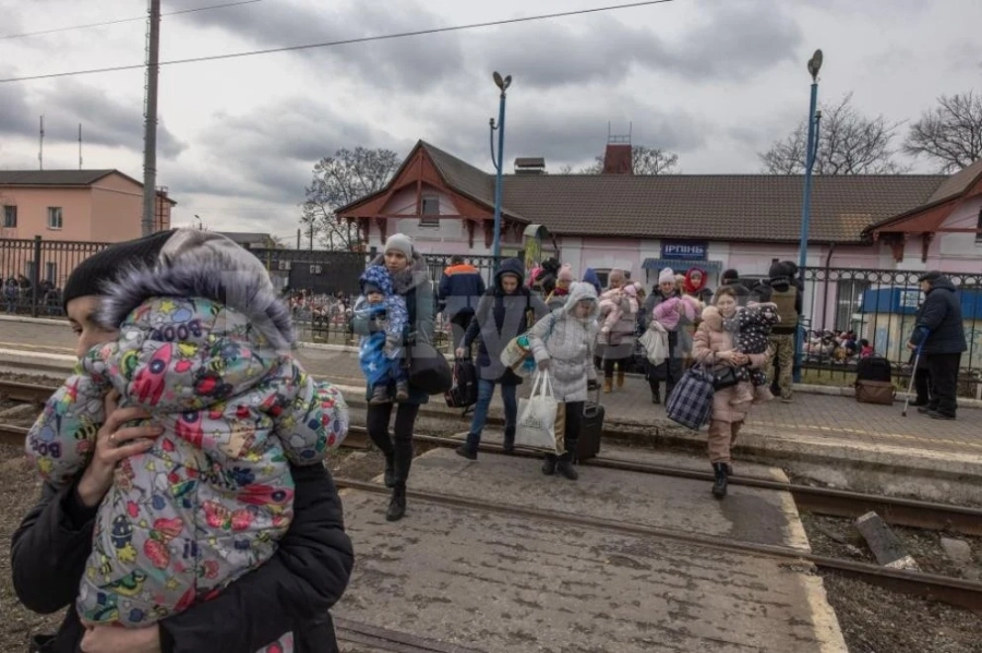 Удължиха срока за получаване на временна закрила на хора, напуснали Украйна