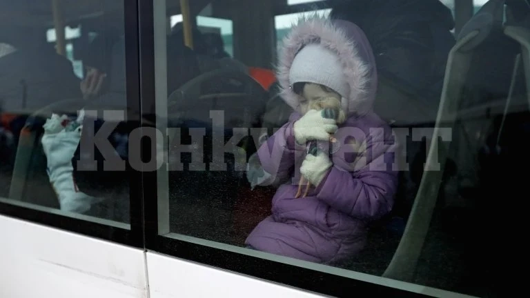 Киев изпраща 45 автобуса за евакуация на цивилни от Мариупол