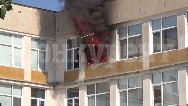 Пожар пламна в училище в Монтанско, евакуираха 127 деца