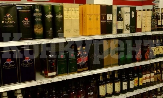 Любител на уискито! Арестуваха апаш, задигнал 16 шишета „Джак\