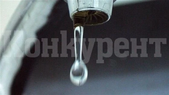 Авария спира водата на част от Враца