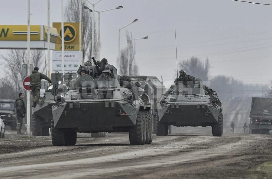 Русия продължава да струпва войници и наемници в Източна Украйна, предупреди британското министерство на отбраната