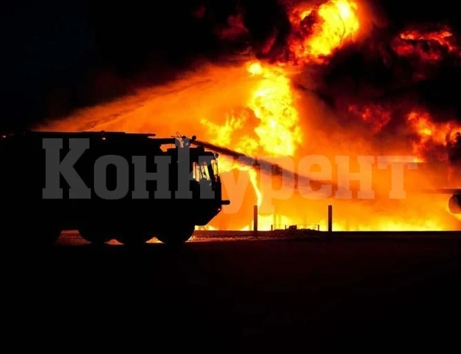 Кола се заби в оградата на руското посолство в Букурещ и изгоря, шофьорът загина