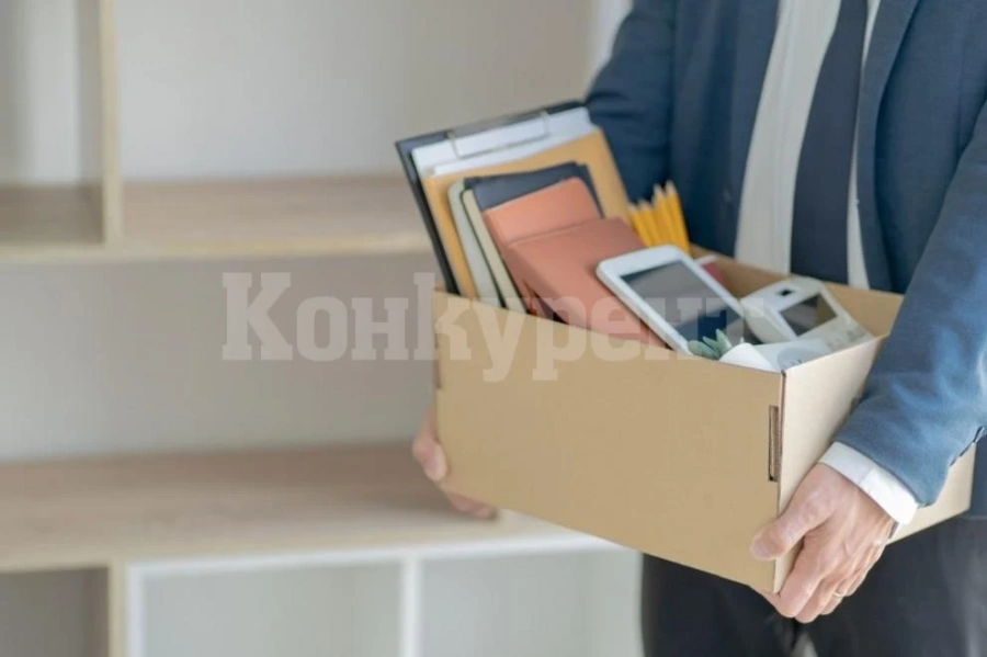 Норвежкият министър на отбраната подаде оставка заради връзка с много по-млада жена