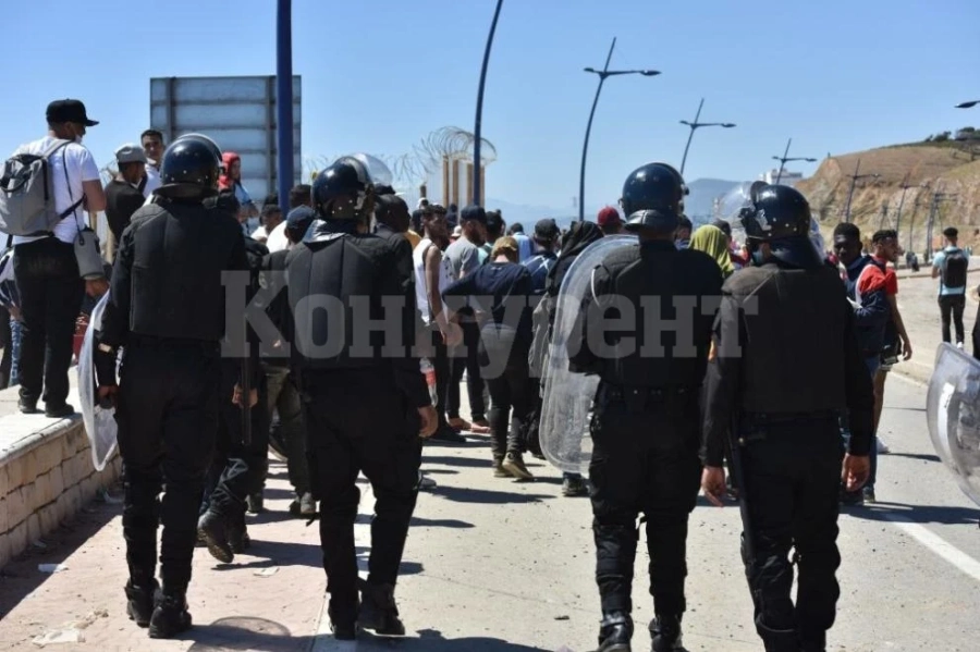 Българи са задържани в Мароко за трафик на бежанци