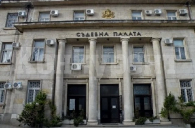 Районен съд – Враца одобри споразумение с наказание за двама мъже от Полша, извършили хулиганство