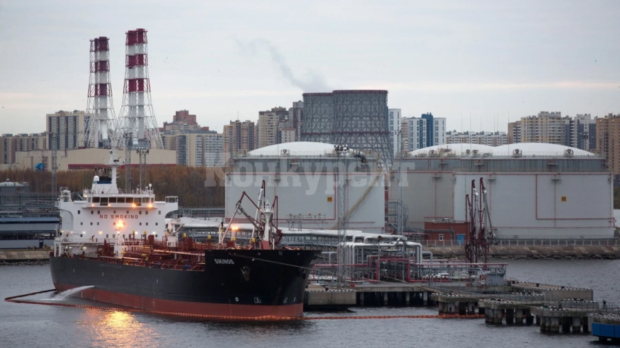 Руските кораби без достъп до българските пристанища от тази нощ 