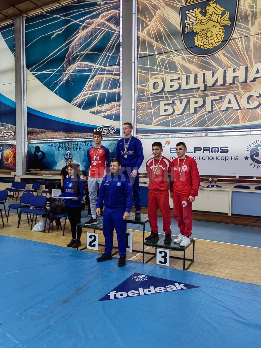 3 медала за Ботев 93 в Бургас