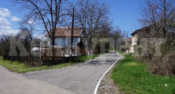 В Бориловец хората продължават да живеят задружно и в добро, и в лошо