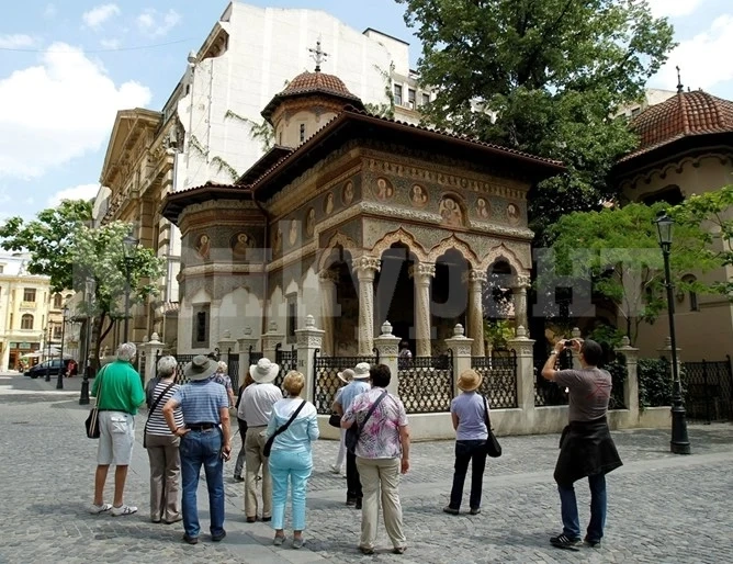 Без COVID сертификат за празниците в Македония, Сърбия и Румъния