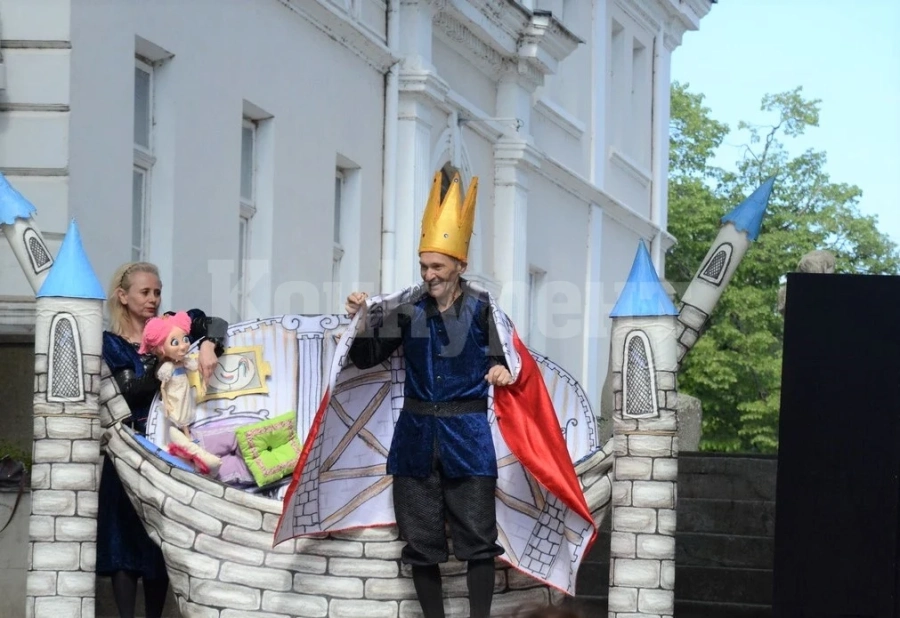 Община Видин подари куклено представление на малчуганите