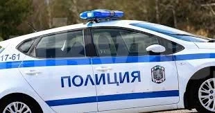 Спипаха мъж да кара кола с чужди номера