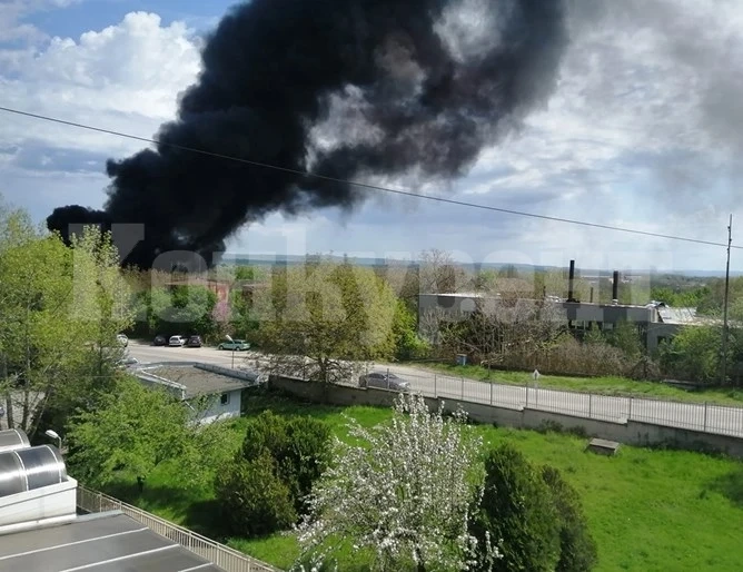 Пак пожар в завод за химикали в Горна Оряховица, няма пострадали