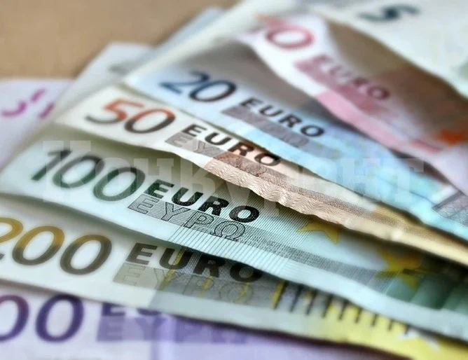 Средната нето заплата в Сърбия през февруари е 600 евро