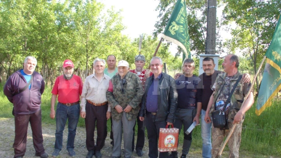 Почетоха 90 годишен ловец от Благово