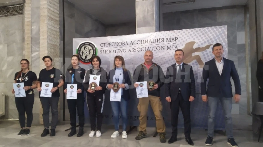 Полицаи от Враца със силно представяне на турнир по стрелба