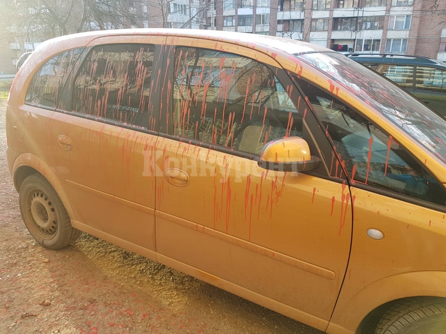 Насред Монтана поляха с боя колата на врачанка
