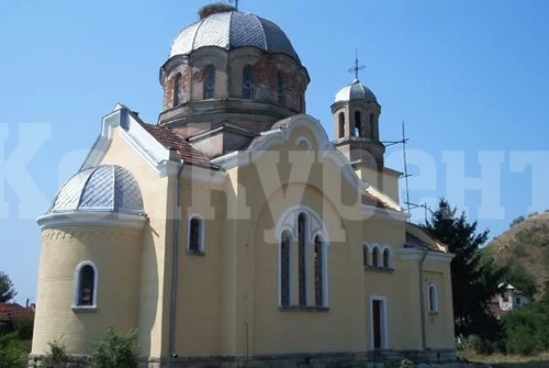 В Бойчиновци събират пари за храма си