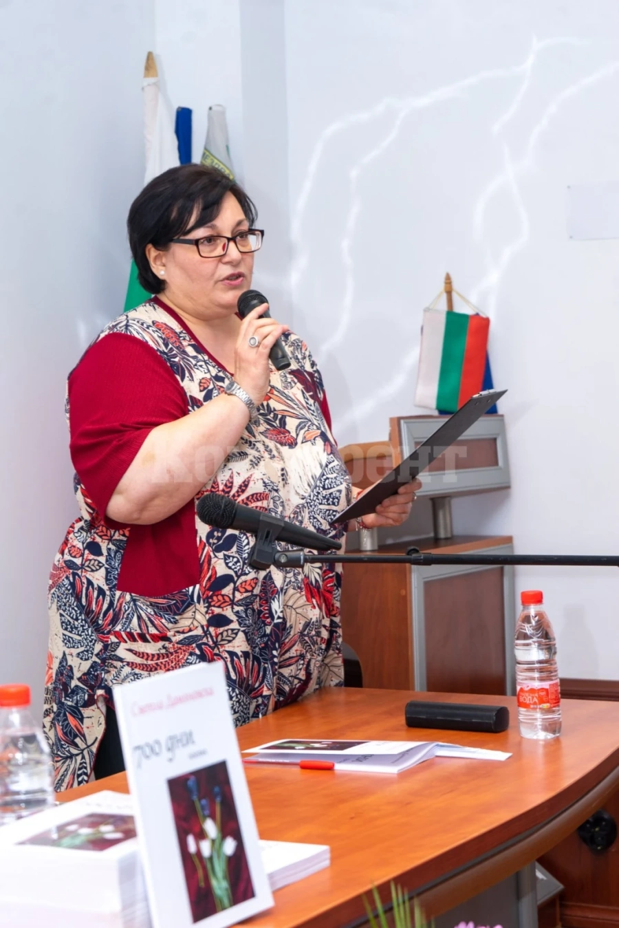 Светла Дамяновска представи в Мездра най-новата си поетична книга – „700 дни“