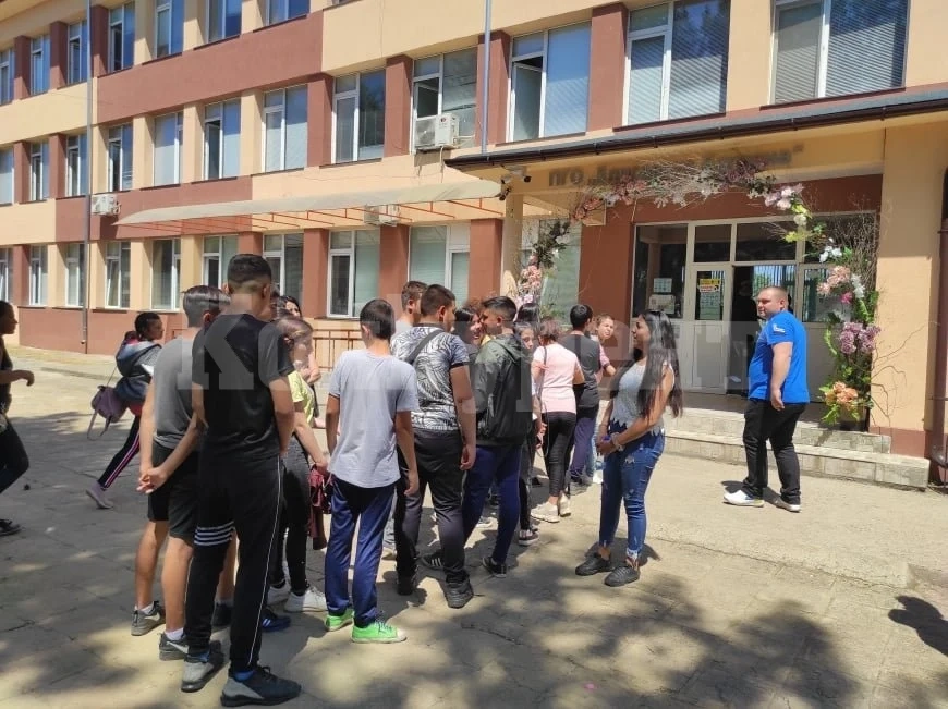Ден на отворени врати в ПГО „Елисавета Багряна“ СНИМКИ