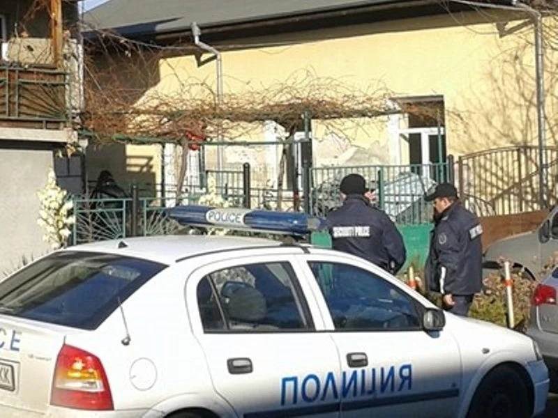 Откриха незаконни цигари в къща в Бяла Слатина