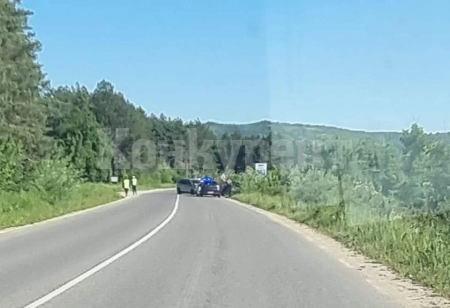 Катастрофа блокира разклона за Вършец