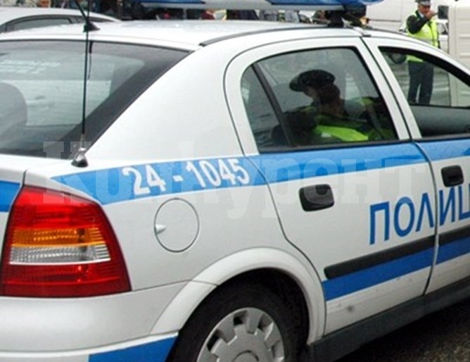 Полицаи осуетиха отвличането на 13-годишна за булка