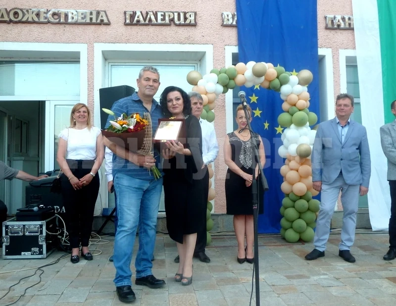 Борован отбеляза празника си с тържествена програма СНИМКИ