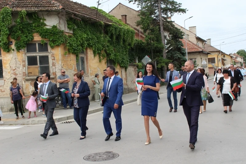 В Бяла Слатина честваха 24 май - пищно и с настроение СНИМКИ