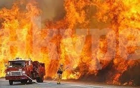Огнено бедствие във Видинско! Горя фадрома в автопарк, щетите са големи