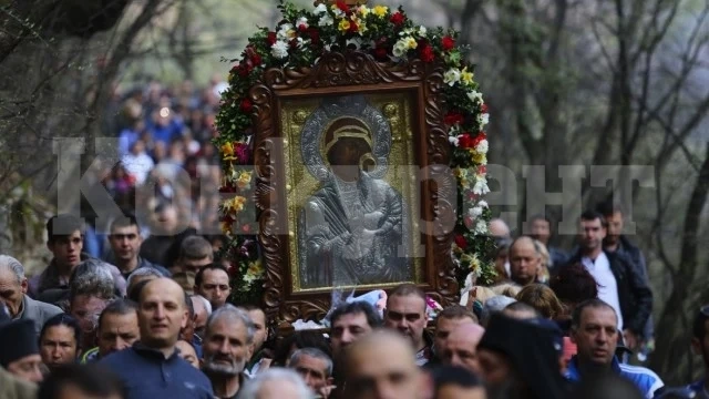 Литийно шествие органичава движението по няколко улици във Враца утре