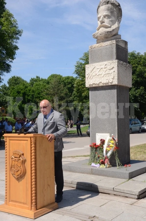 С тържествена церемония Община Видин отбеляза 146 години от гибелта на Христо Ботев СНИМКИ