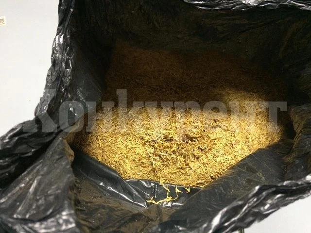 Засякоха мъж с контрабанден тютюн в колата