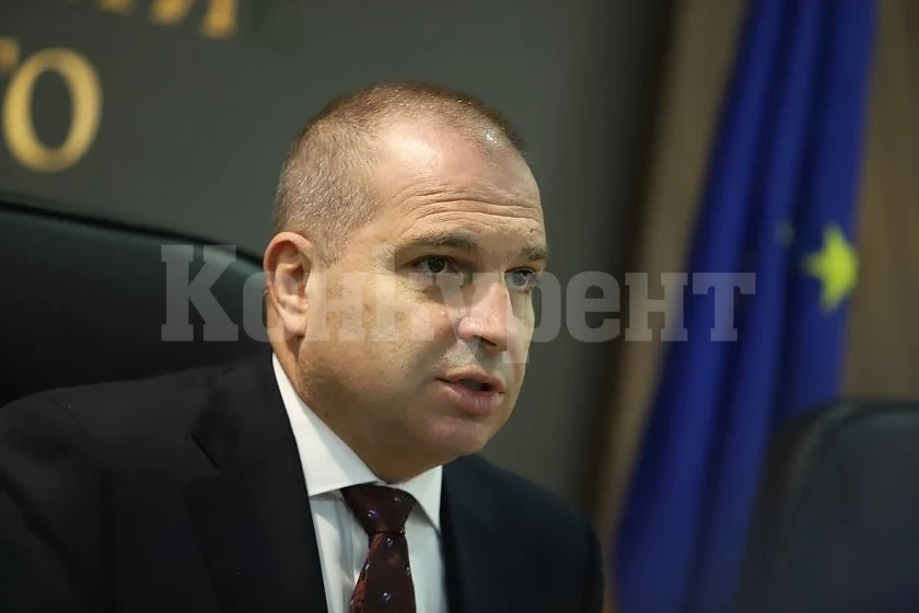 Министър Караджов: Закъснение в работата по АМ „Хемус“ и пътя Видин-Ботевград няма да има