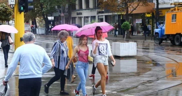Гръмотевични бури удрят България през юни, на тези дни ще е страшно
