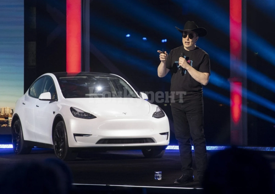 750 жалби срещу Tesla: Автомобилите спирали сами на пътя без причина