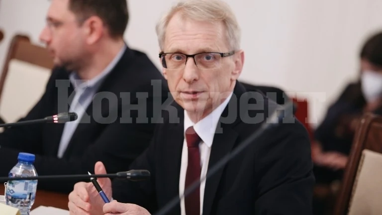 Денков: Втори и четвърти клас имат специфични проблеми с математиката