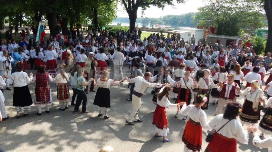 „Неделно хоро“ във Видин организират от фолклорен клуб „Веселяци“